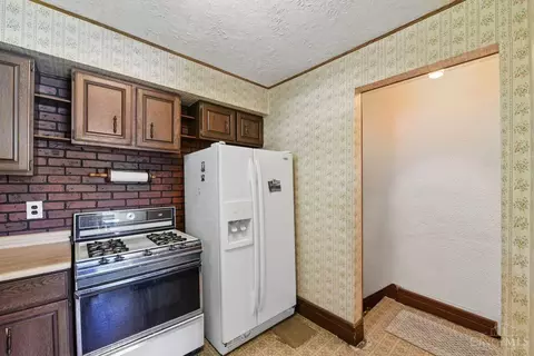 Kitchen - 5636 River Rd, Cincinnati, OH 45233 photo 1 of 2