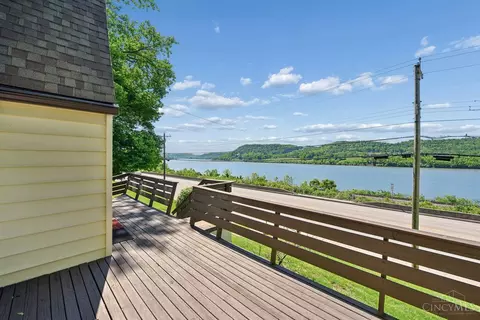 Exterior - 5636 River Rd, Cincinnati, OH 45233 photo 3 of 12