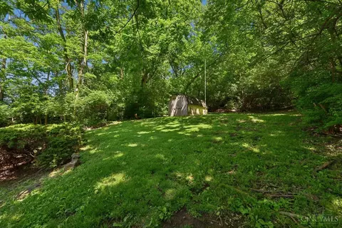 Exterior - 5636 River Rd, Cincinnati, OH 45233 photo 11 of 12