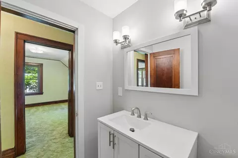 Bath - 5636 River Rd, Cincinnati, OH 45233 photo 2 of 3