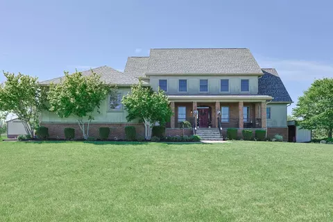 5640 Horseshoe Bnd, Ludlow Falls, OH 45339