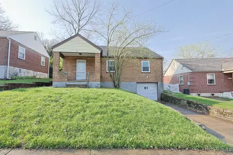 221 Mechanic St, Reading, OH 45215