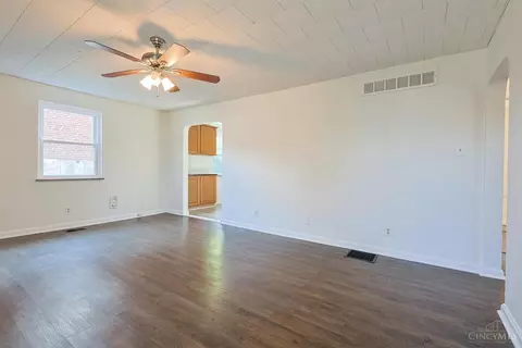 221 Mechanic St, Reading, OH 45215 photo 8