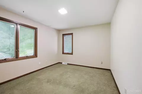 Bedroom - 2056 Persimmon Ct, Cincinnati, OH 45231 photo 5 of 13