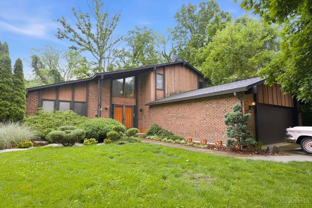 2056 Persimmon Ct, Cincinnati, OH 45231