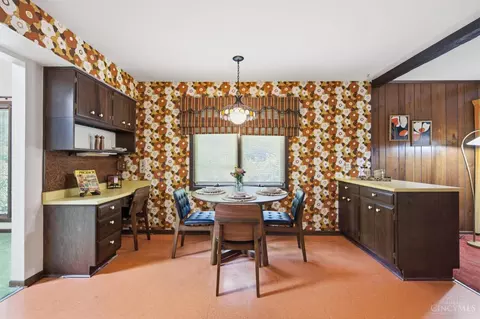 Dining - 2056 Persimmon Ct, Cincinnati, OH 45231 photo 5 of 6