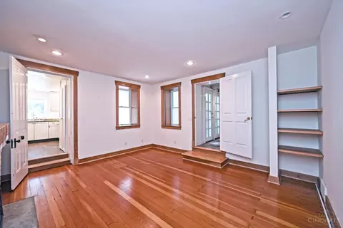 Living - 1120 Fuller St, Cincinnati, OH 45202 photo 8 of 8