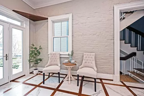 Entry Way - 1120 Fuller St, Cincinnati, OH 45202 photo 3 of 6