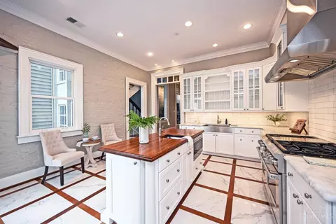 Kitchen - 1120 Fuller St, Cincinnati, OH 45202 photo 3 of 10
