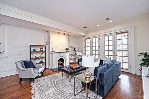 Living - 1120 Fuller St, Cincinnati, OH 45202 photo 6 of 8