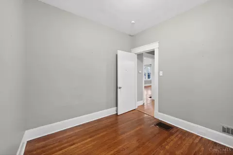Bedroom - 4101 Homer Ave, Cincinnati, OH 45227 photo 5 of 7