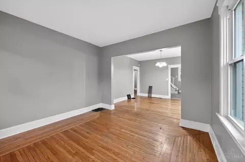 Living - 4101 Homer Ave, Cincinnati, OH 45227 photo 6 of 6
