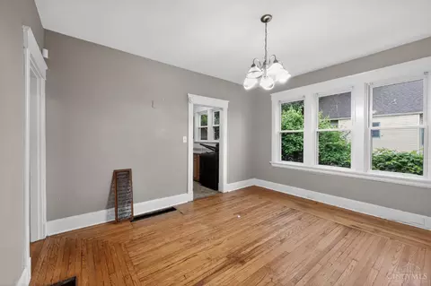 Dining - 4101 Homer Ave, Cincinnati, OH 45227 photo 2 of 2