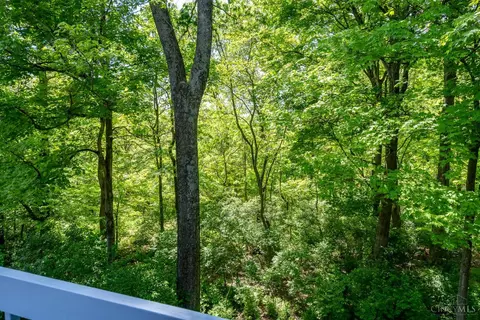 Exterior - 8883 Appleseed Dr, Cincinnati, OH 45249 photo 13 of 18