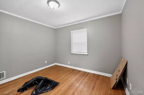 Bedroom - 1398 Adams Rd, Cincinnati, OH 45231 photo 1 of 11