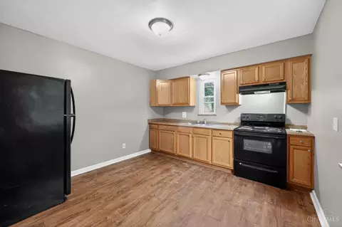 Kitchen - 1398 Adams Rd, Cincinnati, OH 45231 photo 2 of 3