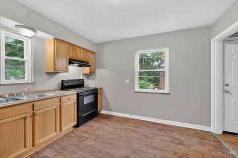 Kitchen - 1398 Adams Rd, Cincinnati, OH 45231 photo 3 of 3