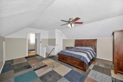 Bedroom - 4545 Carnation Ave, Cincinnati, OH 45238 photo 5 of 7