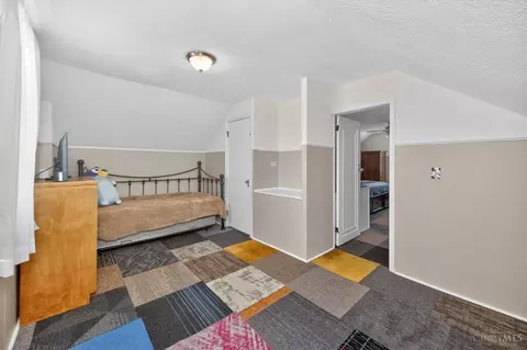 Bedroom - 4545 Carnation Ave, Cincinnati, OH 45238 photo 4 of 7
