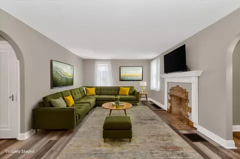 Living - 4545 Carnation Ave, Cincinnati, OH 45238 photo 2 of 6