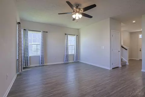 Living - 1239 Springfield Dr, Harrison, OH 45030 photo 2 of 5