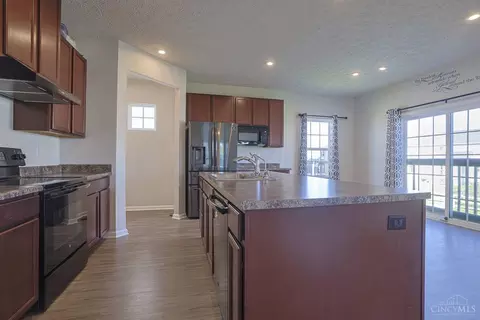 Kitchen - 1239 Springfield Dr, Harrison, OH 45030 photo 2 of 4