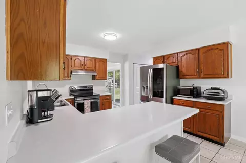 Kitchen - 928 Shawhan Rd, Morrow, OH 45152 photo 2 of 5