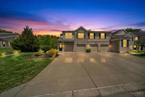 1384 Twin Spires Dr, Batavia, OH 45103