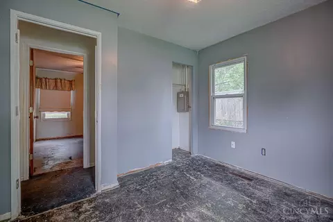 Bedroom - 1050 Garnoa Dr, Cincinnati, OH 45231 photo 5 of 5
