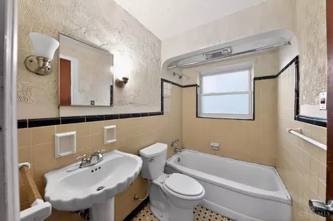 Bath - 1290 Norman Ave, Cincinnati, OH 45231 photo 2 of 2