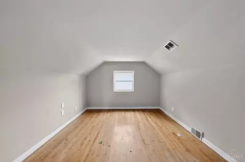 Bedroom - 1290 Norman Ave, Cincinnati, OH 45231 photo 4 of 5