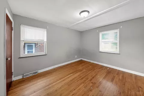 Bedroom - 1290 Norman Ave, Cincinnati, OH 45231 photo 2 of 5