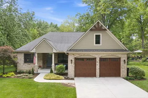 Exterior - 7825 Trailwind Dr, Montgomery, OH 45242 photo 3 of 19