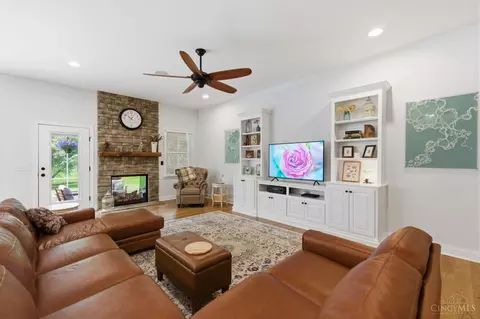 Living - 7825 Trailwind Dr, Montgomery, OH 45242 photo 1 of 4