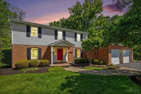 7996 Woody Hollow Dr, West Chester, OH 45241