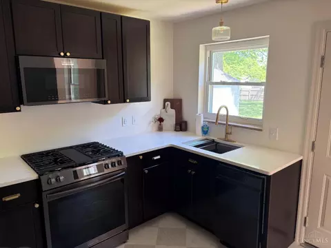 Kitchen - 6926 Kleindale Ave, Cincinnati, OH 45231 photo 1 of 3