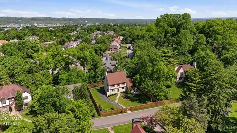 View/Area - 3931 Leyman Dr, Cincinnati, OH 45229 photo 1 of 3