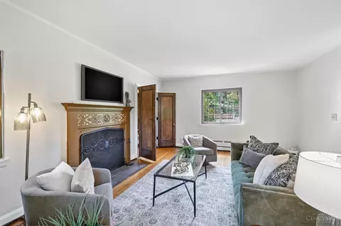 Living - 3931 Leyman Dr, Cincinnati, OH 45229 photo 2 of 4