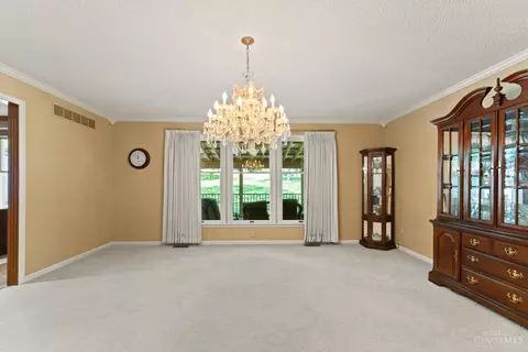 Dining - 121 Random Dr, Hamilton, OH 45013 photo 1 of 2