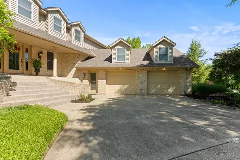 Exterior - 121 Random Dr, Hamilton, OH 45013 photo 4 of 17