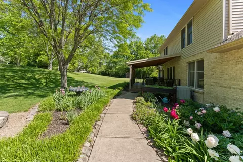 Exterior - 121 Random Dr, Hamilton, OH 45013 photo 9 of 17