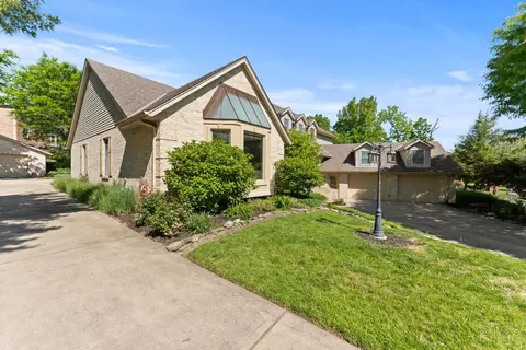 Exterior - 121 Random Dr, Hamilton, OH 45013 photo 5 of 17