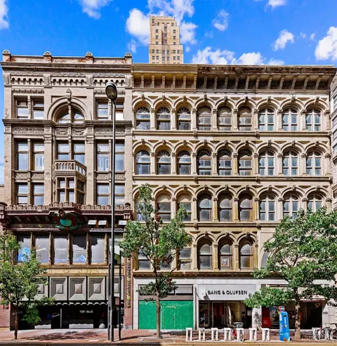 8 Fourth St, Cincinnati, OH 45202