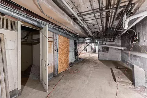 Entry Way - 8 Fourth St, Cincinnati, OH 45202 photo 3 of 3