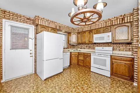 Kitchen - 5397 Robert Ave, Cincinnati, OH 45248 photo 1 of 2