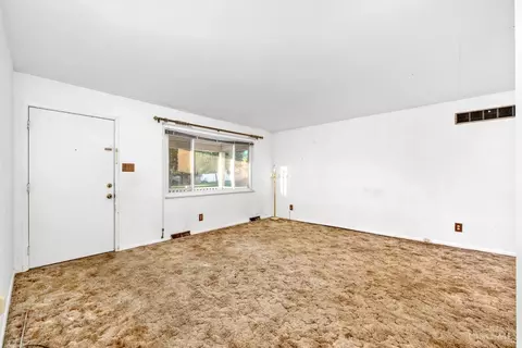 Living - 5397 Robert Ave, Cincinnati, OH 45248 photo 1 of 6