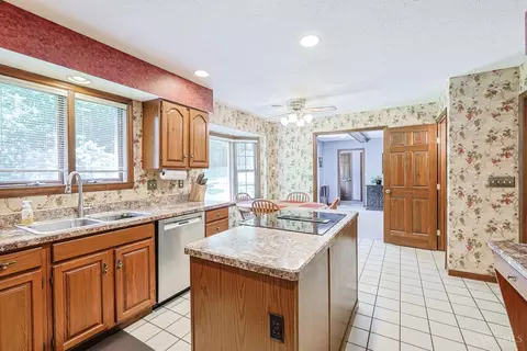 Kitchen - 6709 Devonwood Dr, Cincinnati, OH 45224 photo 1 of 7