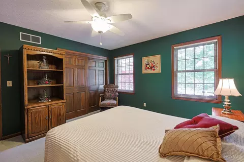 Bedroom - 6709 Devonwood Dr, Cincinnati, OH 45224 photo 4 of 6