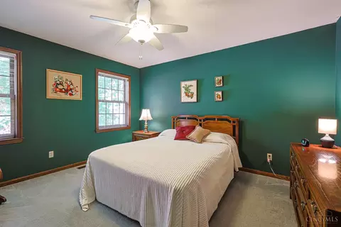 Bedroom - 6709 Devonwood Dr, Cincinnati, OH 45224 photo 3 of 6