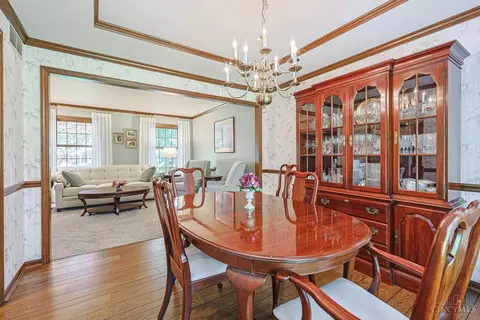 Dining - 6709 Devonwood Dr, Cincinnati, OH 45224 photo 3 of 4
